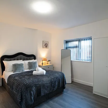 Contemporary Flat Near Headingley Stadium Apartment