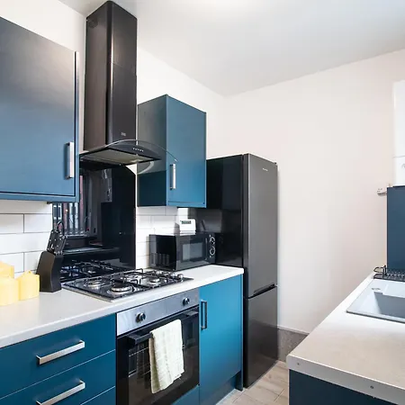 Apartment Contemporary Flat Near Headingley Stadium