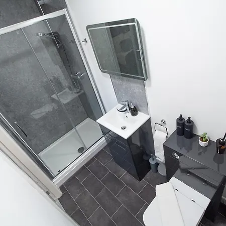 Contemporary Flat Near Headingley Stadium Apartment Leeds (West Yorkshire)