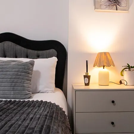 Apartment Contemporary Flat Near Headingley Stadium Leeds (West Yorkshire)