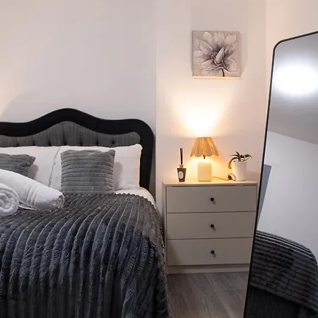 Apartment Contemporary Flat Near Headingley Stadium Leeds (West Yorkshire)