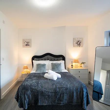 Apartment Contemporary Flat Near Headingley Stadium Leeds (West Yorkshire)